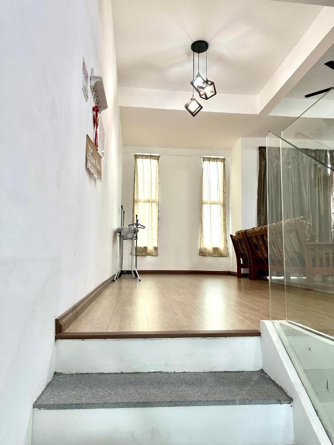 Springfield 3-Storey Cheerful Townhouse #Yoyo Homestay SDK Exterior foto